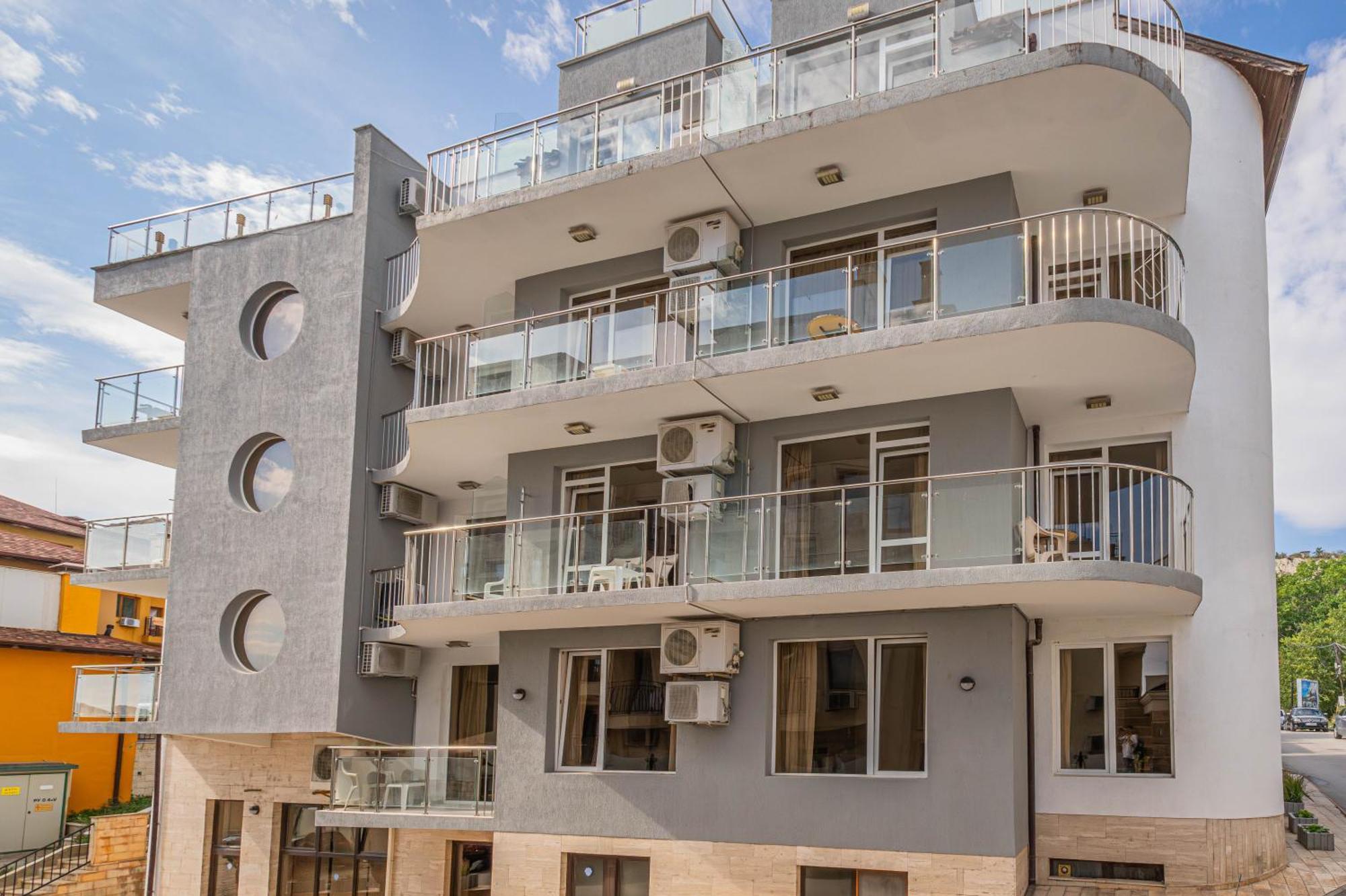super apartment Balchik Esterno foto